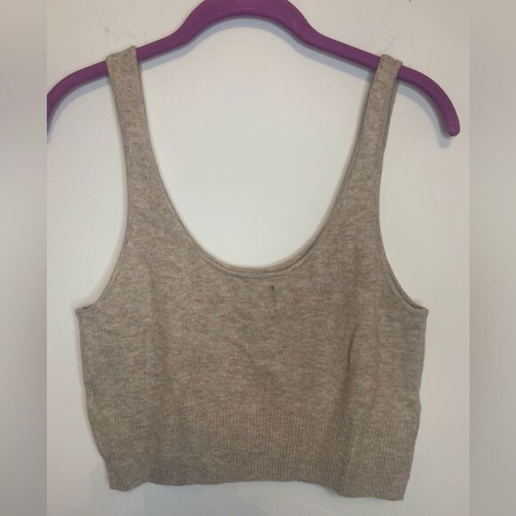 Gap EUC beige cropped sweater tank top Size small - Picture 2 of 3